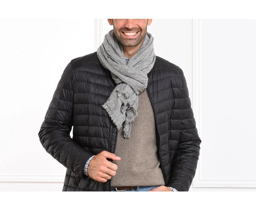 Écharpe Fine Laine Et Cachemire Gris Chiné 4 Écharpe Fine Laine Et Cachemire Gris Chiné – Image 2